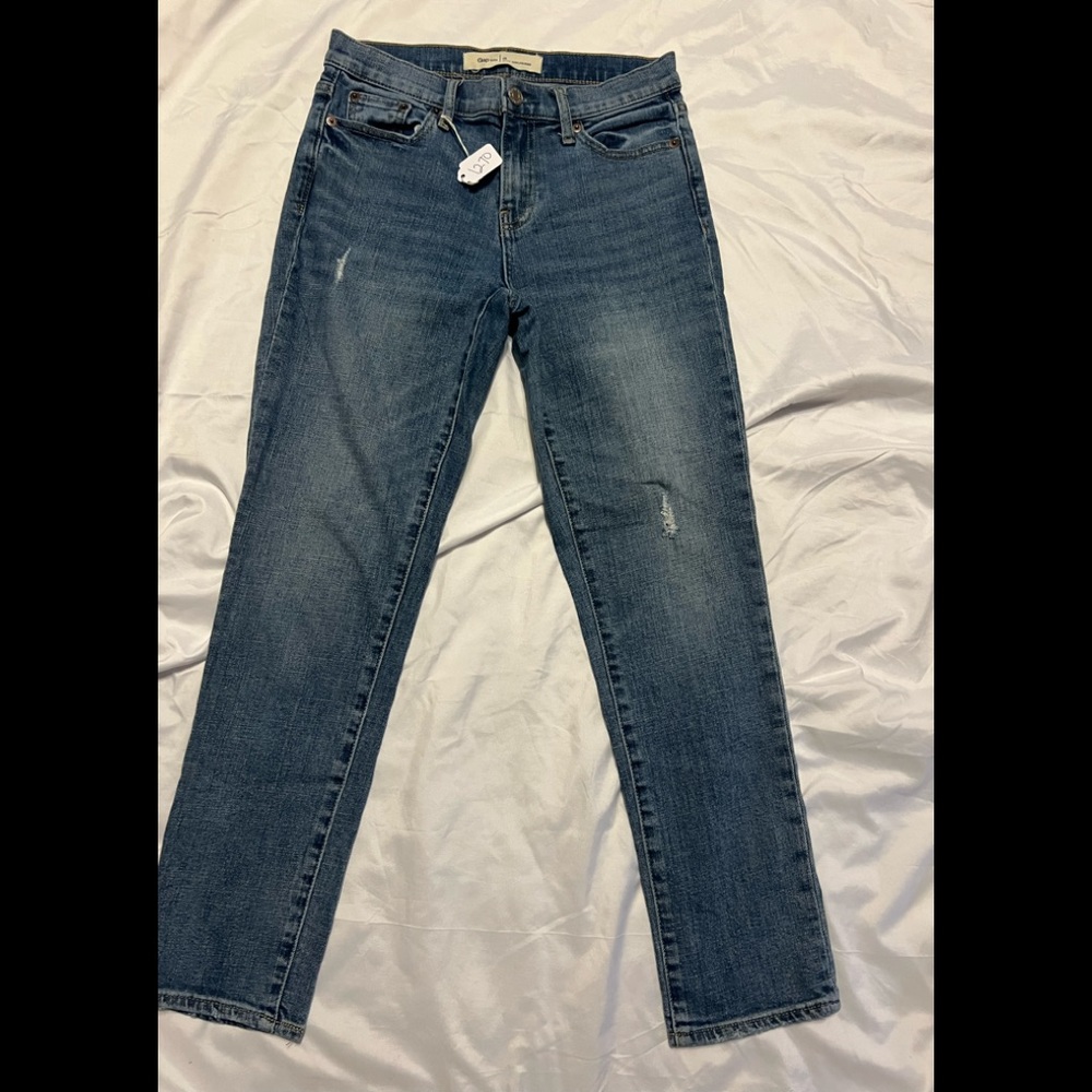 EUC Gap 1969 denim jeans. Size 25.